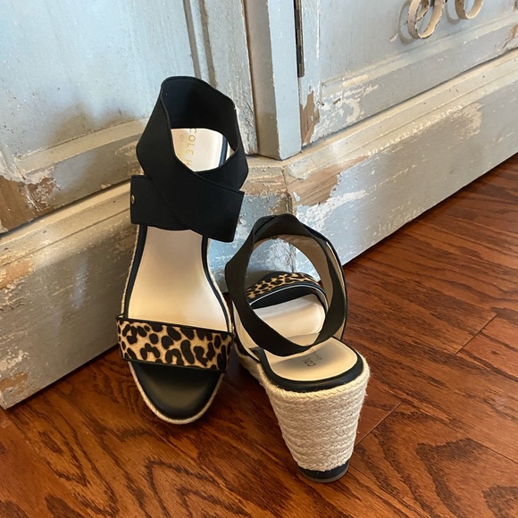 Cole Haan Cute NEW wedge sandals size 8 1/2 - Picture 1 of 9